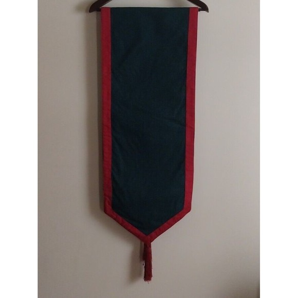 Woven Style Wine Red Green Tapestry Table Runner Length 74" Tassels Classic GUC - Picture 3 of 15